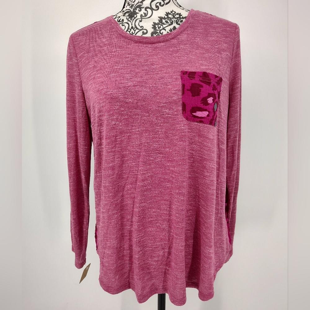 Bit & Bridle Fuchsia Long Sleeve Top with Leopard Print Back Size Women's Small